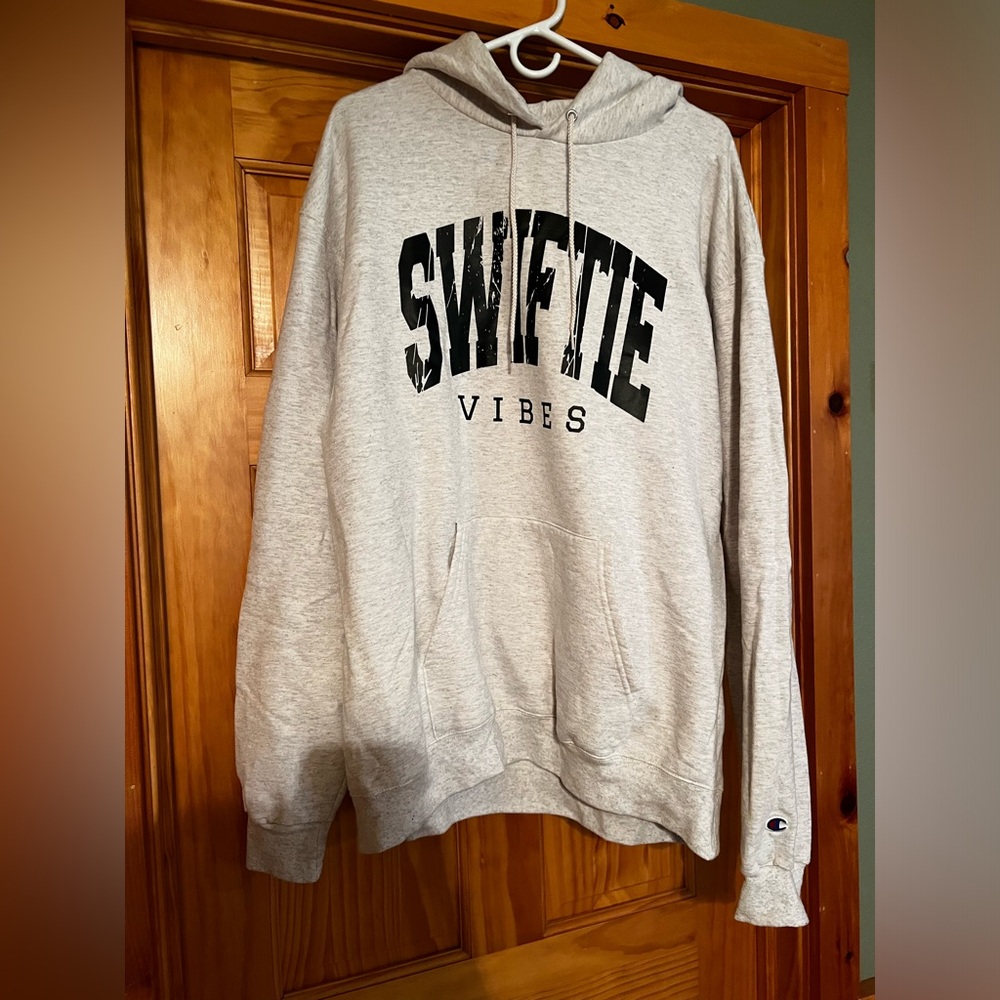 Champion swiftie vibes hoodie XL